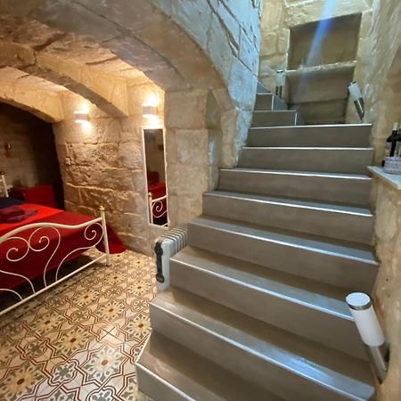Malta'S Naughtiest Cabaret Apartment อิล-เฟอร์ยานา ภายนอก รูปภาพ