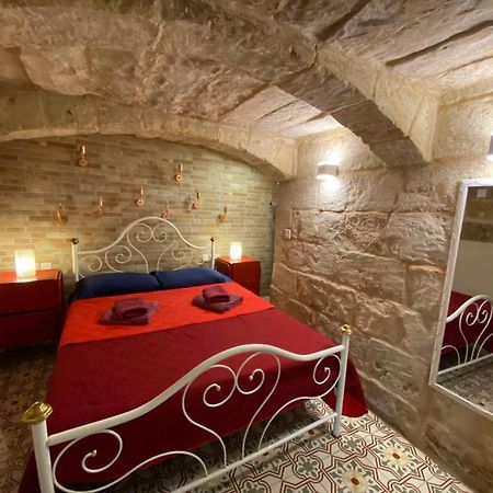 Malta'S Naughtiest Cabaret Apartment อิล-เฟอร์ยานา ภายนอก รูปภาพ