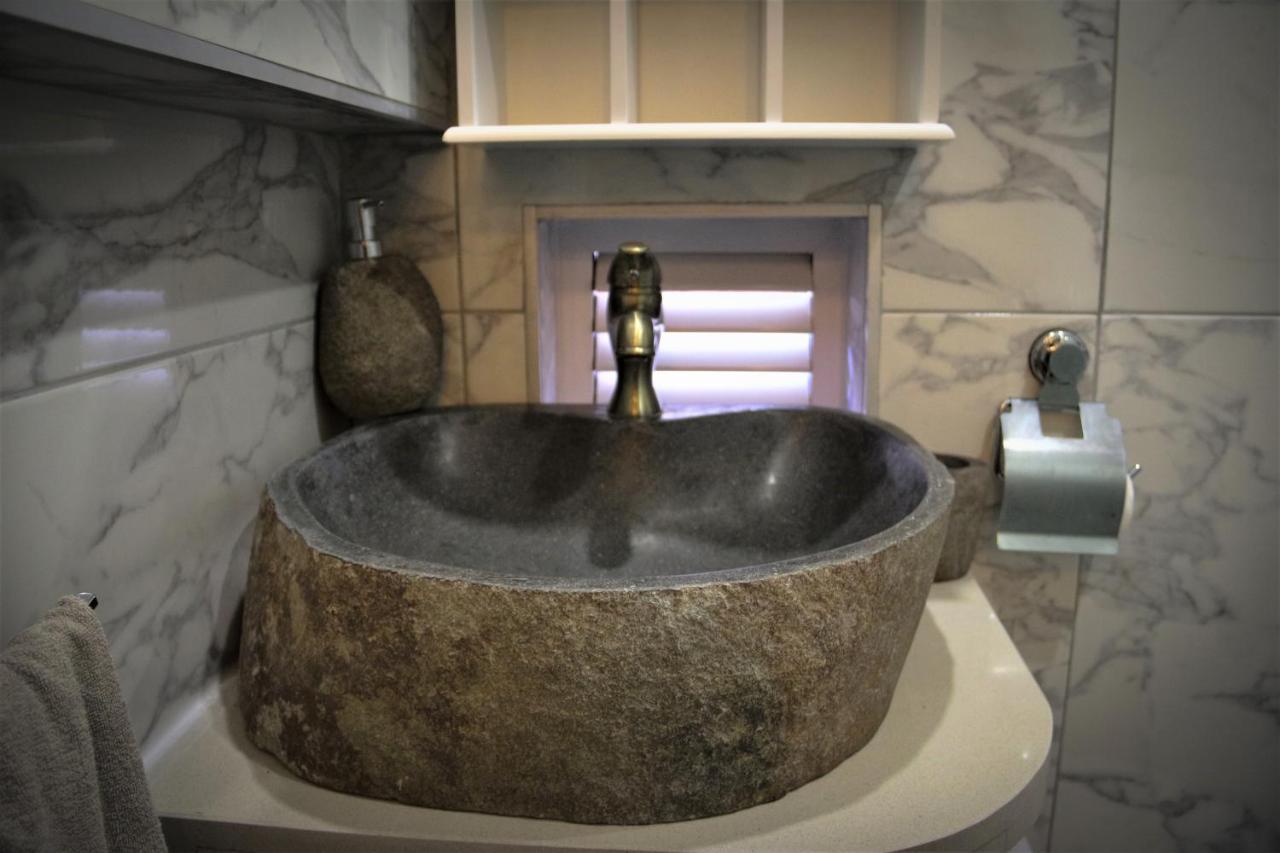 Malta'S Naughtiest Cabaret Apartment อิล-เฟอร์ยานา ภายนอก รูปภาพ