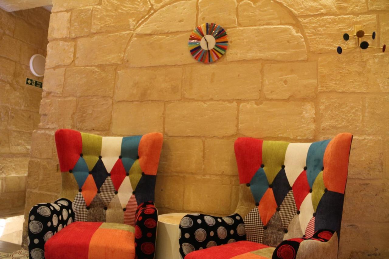 Malta'S Naughtiest Cabaret Apartment อิล-เฟอร์ยานา ภายนอก รูปภาพ