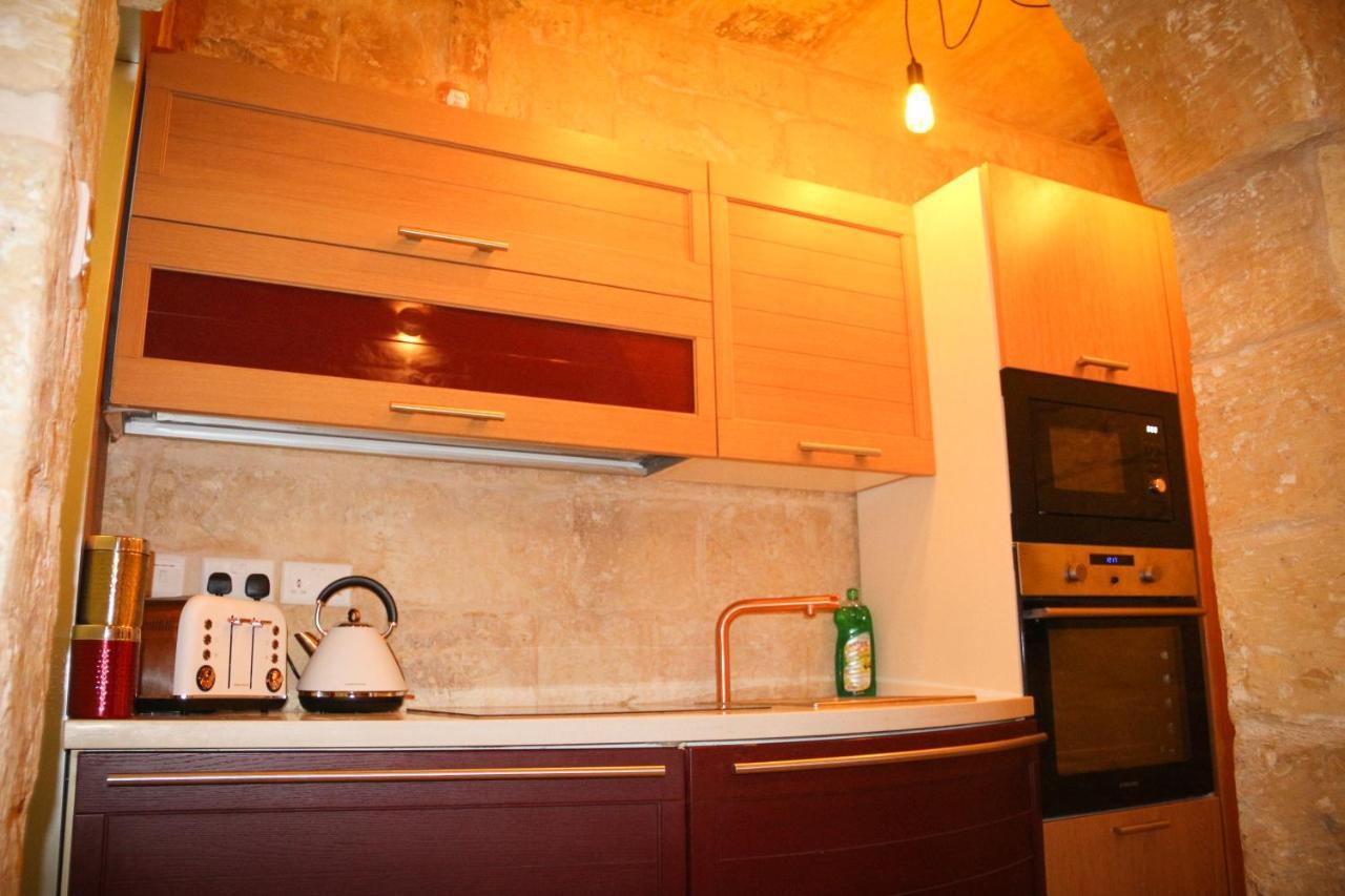 Malta'S Naughtiest Cabaret Apartment อิล-เฟอร์ยานา ภายนอก รูปภาพ