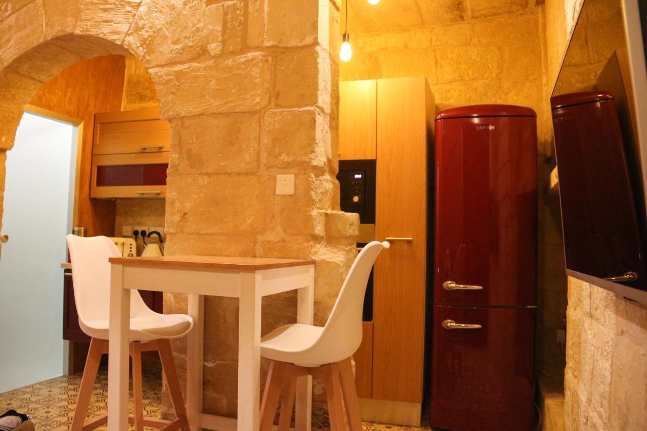 Malta'S Naughtiest Cabaret Apartment อิล-เฟอร์ยานา ภายนอก รูปภาพ