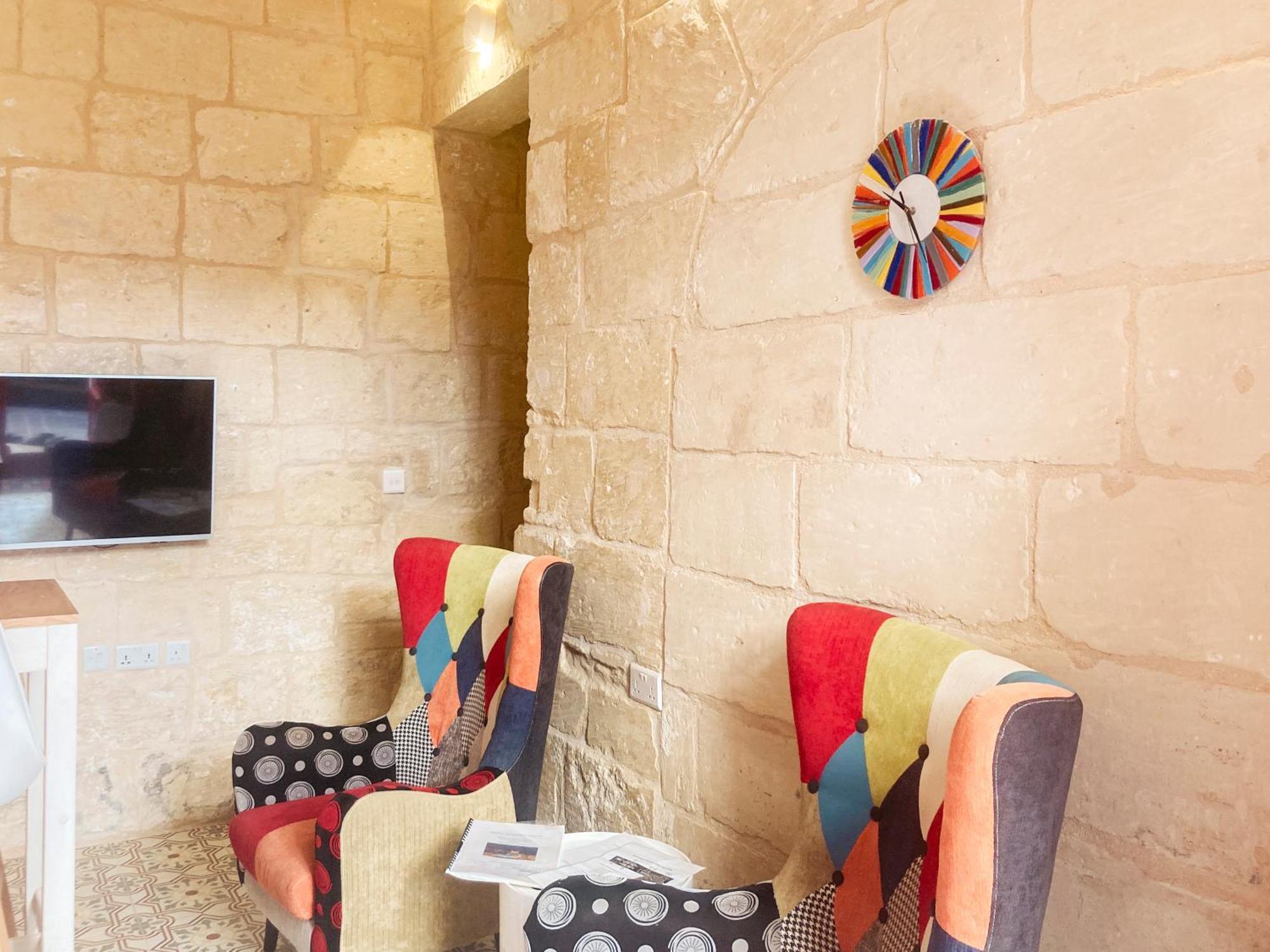 Malta'S Naughtiest Cabaret Apartment อิล-เฟอร์ยานา ภายนอก รูปภาพ