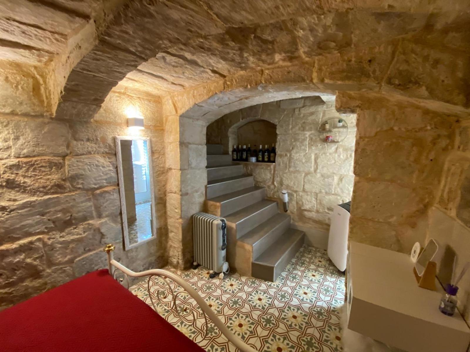Malta'S Naughtiest Cabaret Apartment อิล-เฟอร์ยานา ภายนอก รูปภาพ