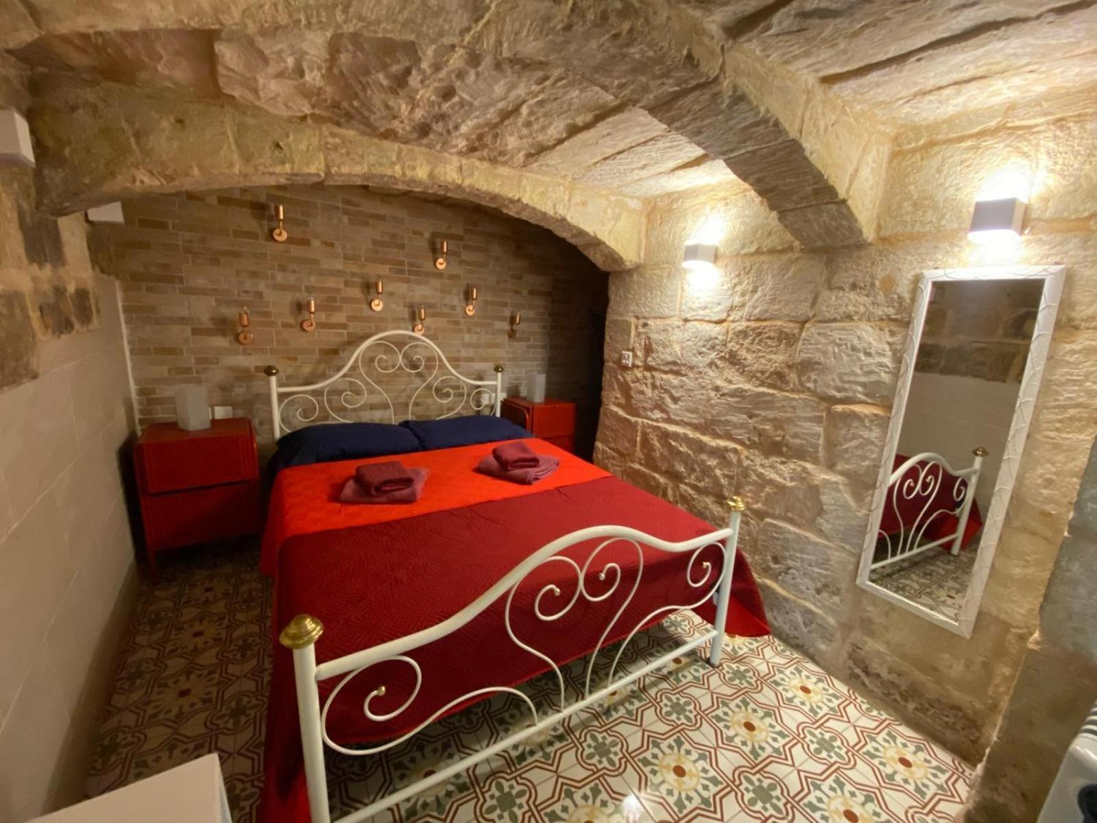 Malta'S Naughtiest Cabaret Apartment อิล-เฟอร์ยานา ภายนอก รูปภาพ